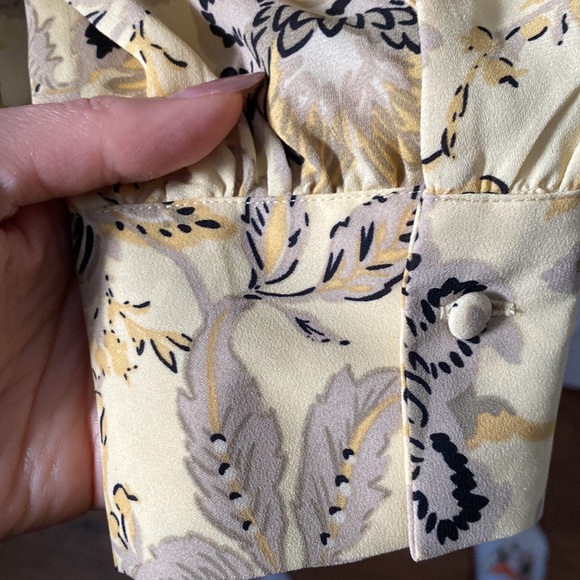 Vince Camuto wrap tie blouse. BNWT - Picture 7 of 10